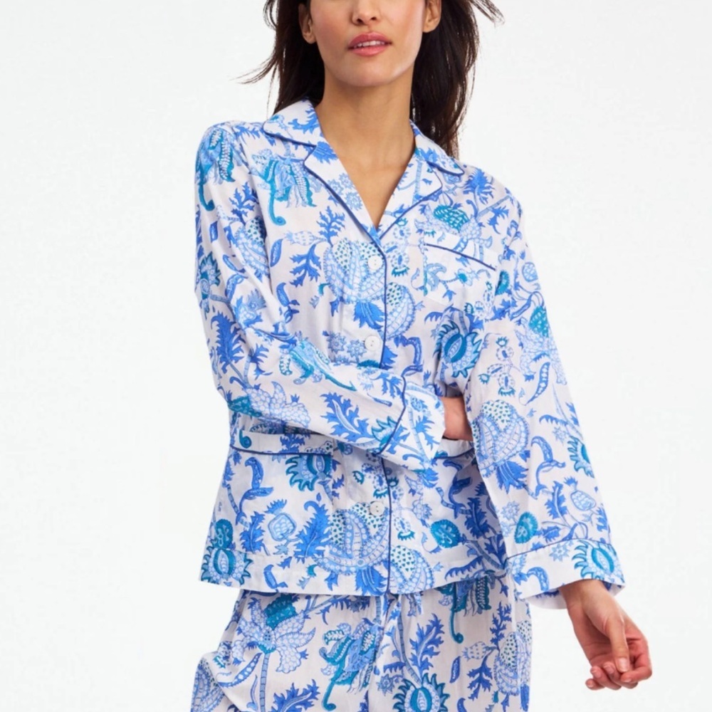 Roller Rabbit Amanda Blue and White Floral Print Button Down Pajama Top XL